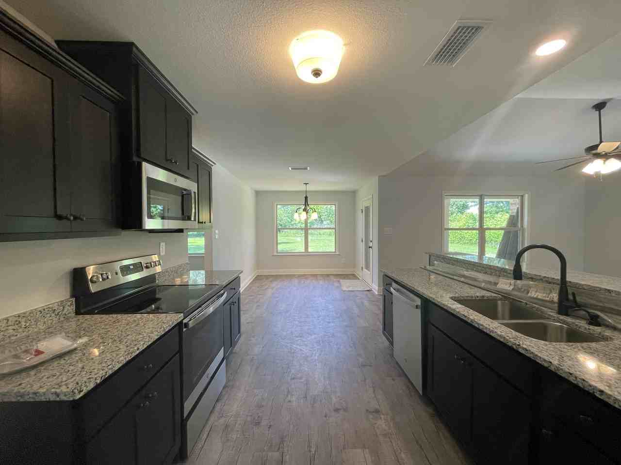 2074 W Loxley Ave - Photo 3 of 21