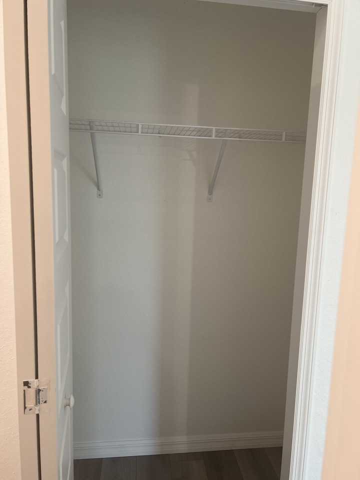 68 Evergreen St - Photo 7 of 25