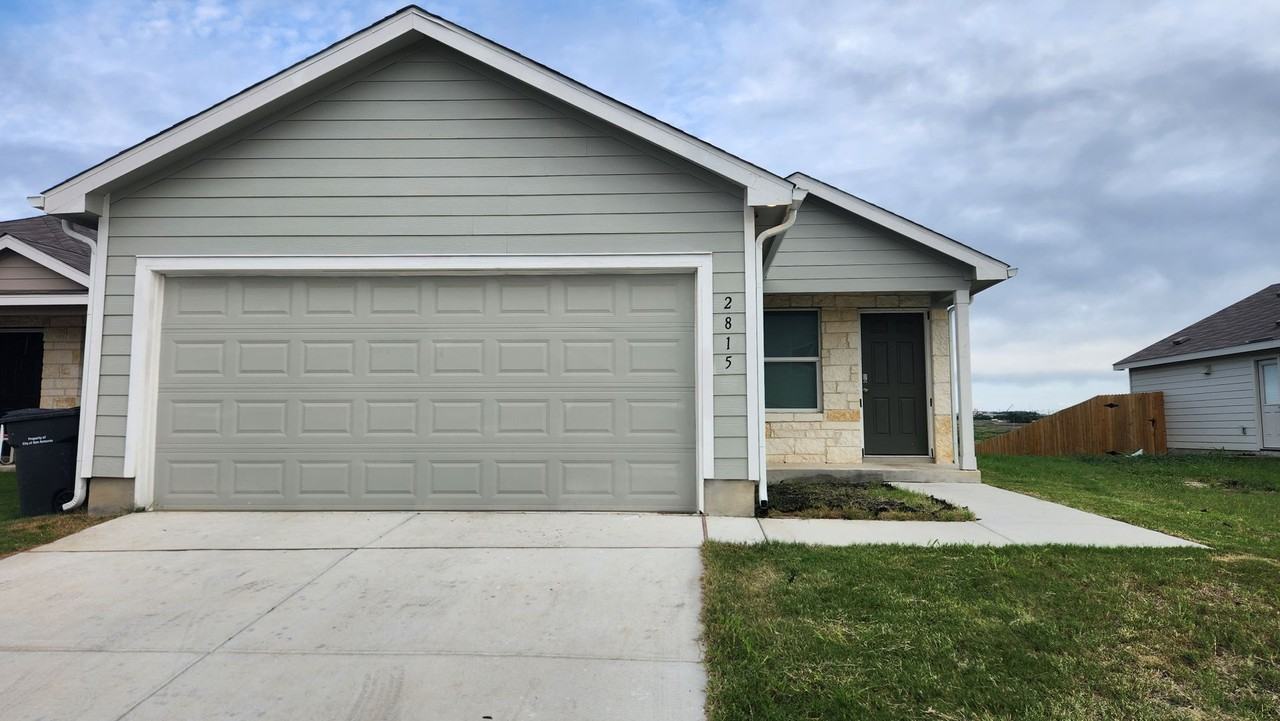 2815 Charpak Dr - Photo 2 of 35