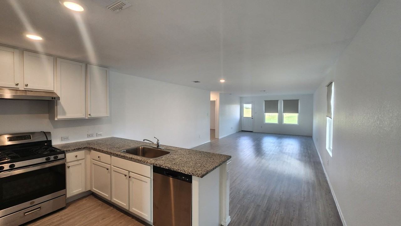 2815 Charpak Dr - Photo 4 of 35