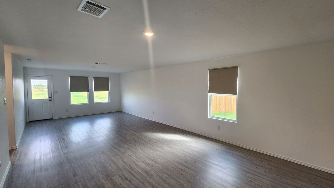 2815 Charpak Dr - Photo 6 of 35