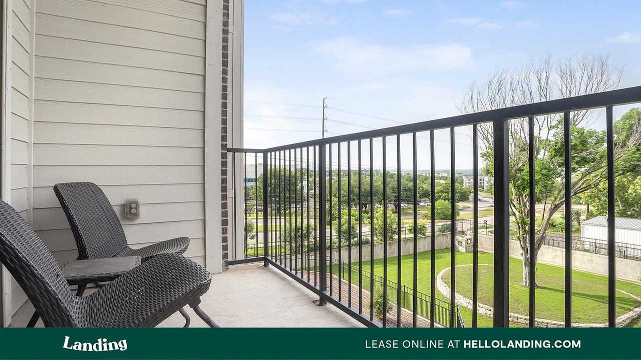 2511 Montopolis Drive - Photo 2 of 50