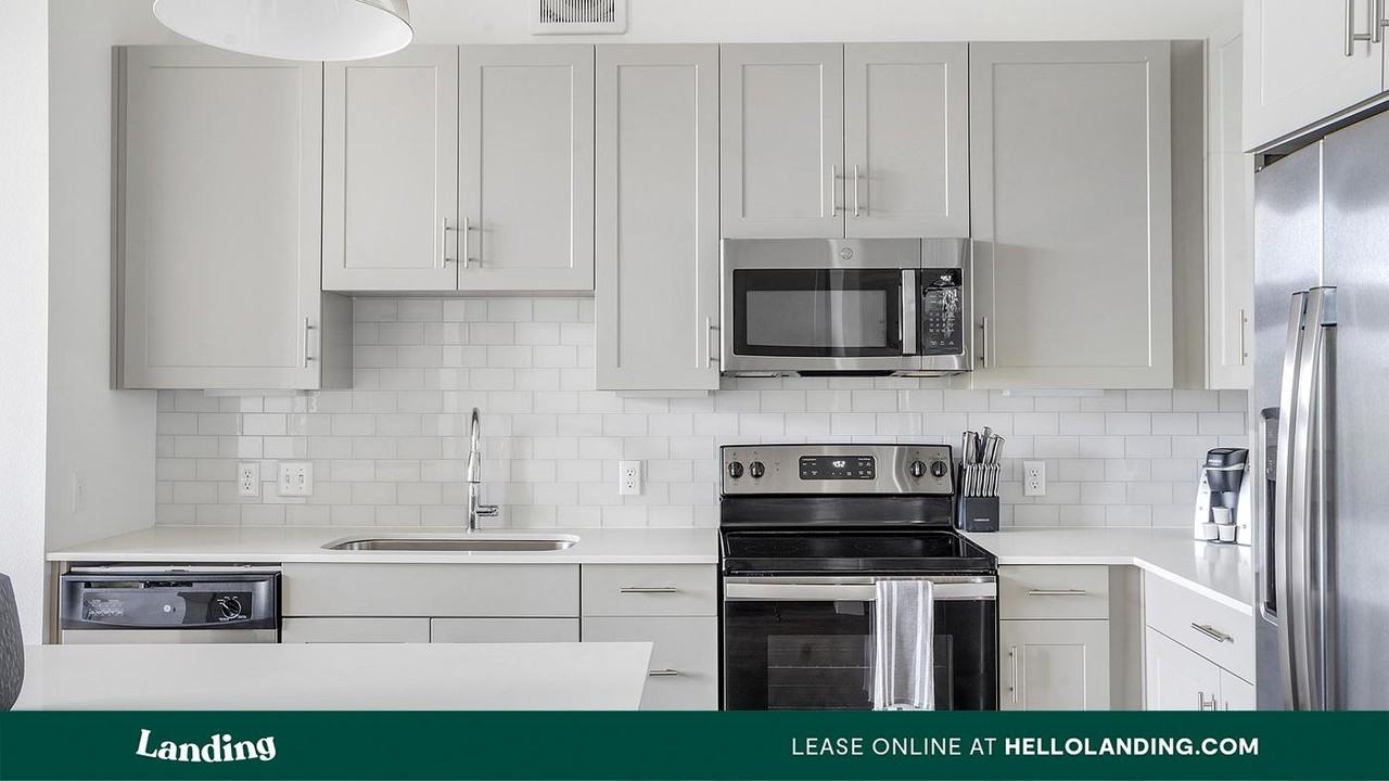 2511 Montopolis Drive - Photo 5 of 50