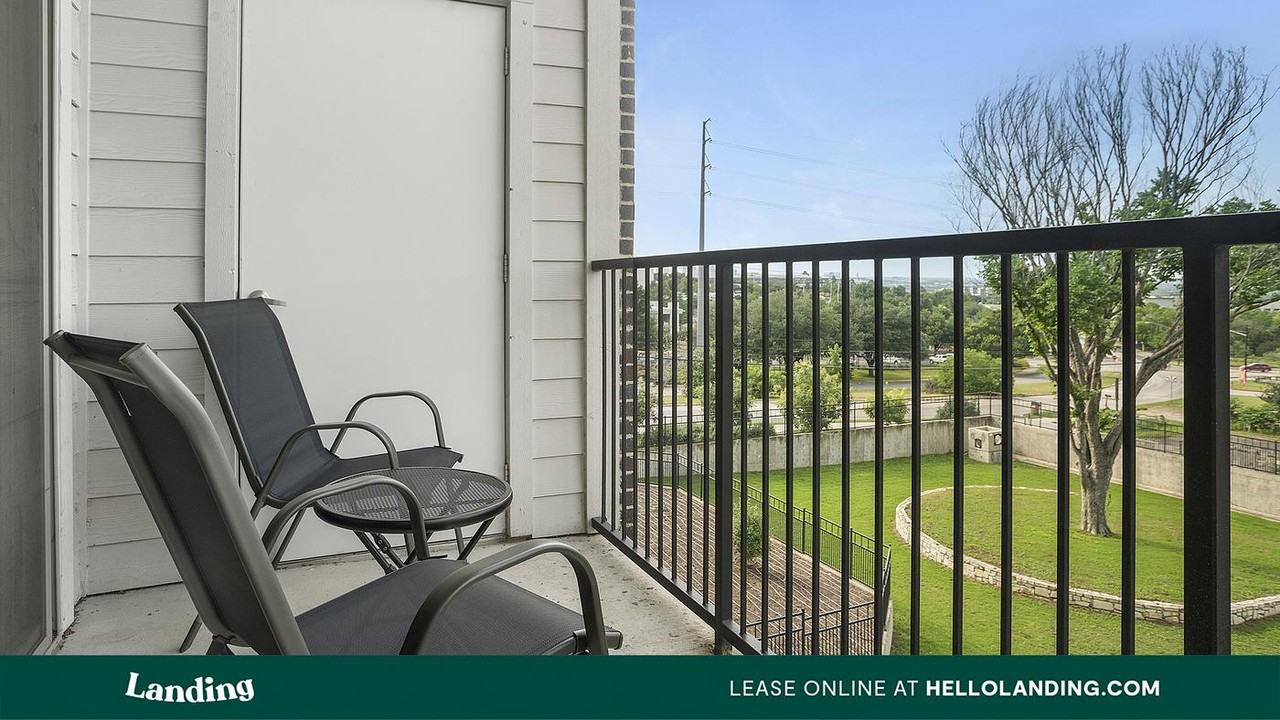 2511 Montopolis Drive - Photo 2 of 50