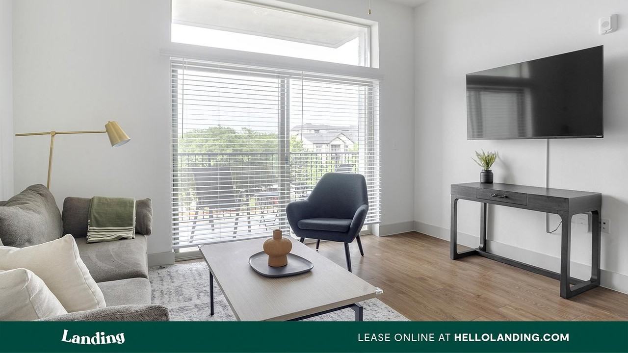 2511 Montopolis Drive - Photo 3 of 50