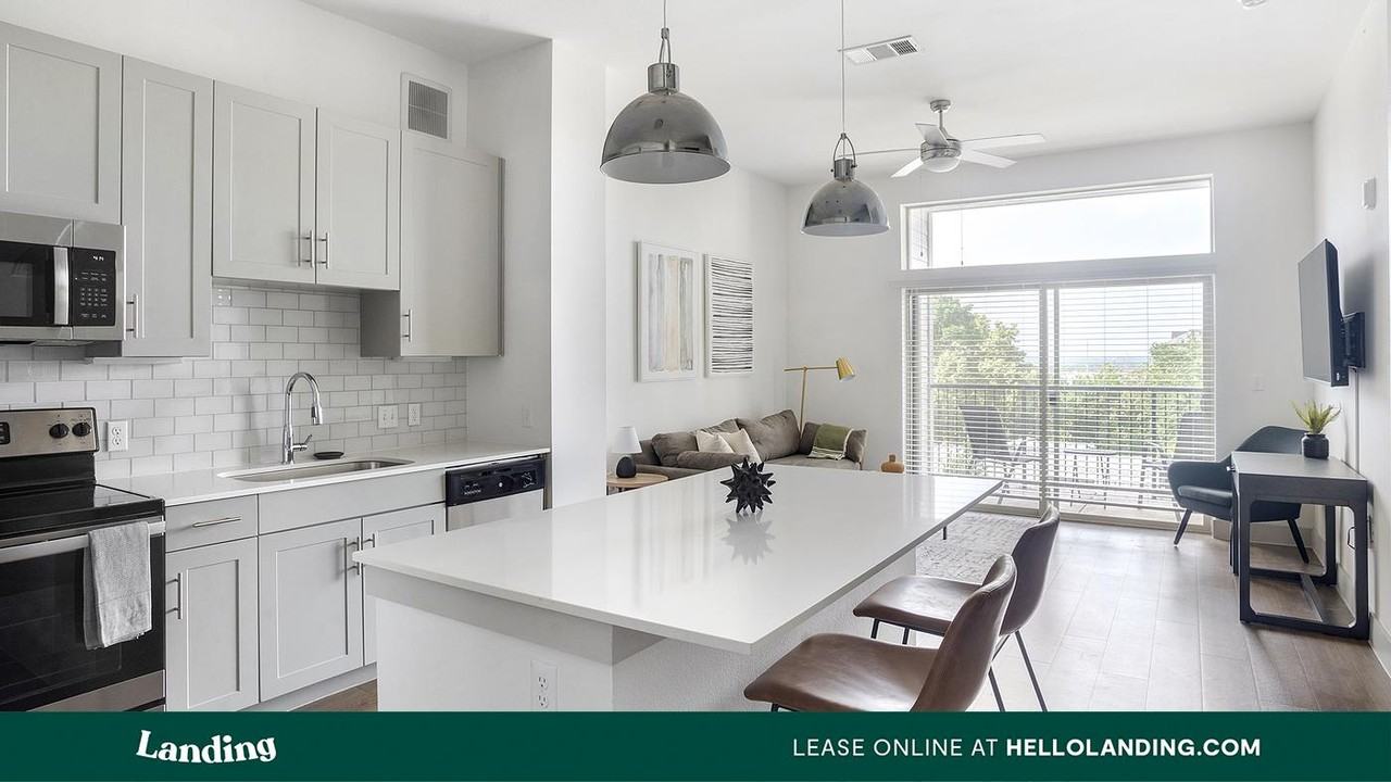 2511 Montopolis Drive - Photo 4 of 50