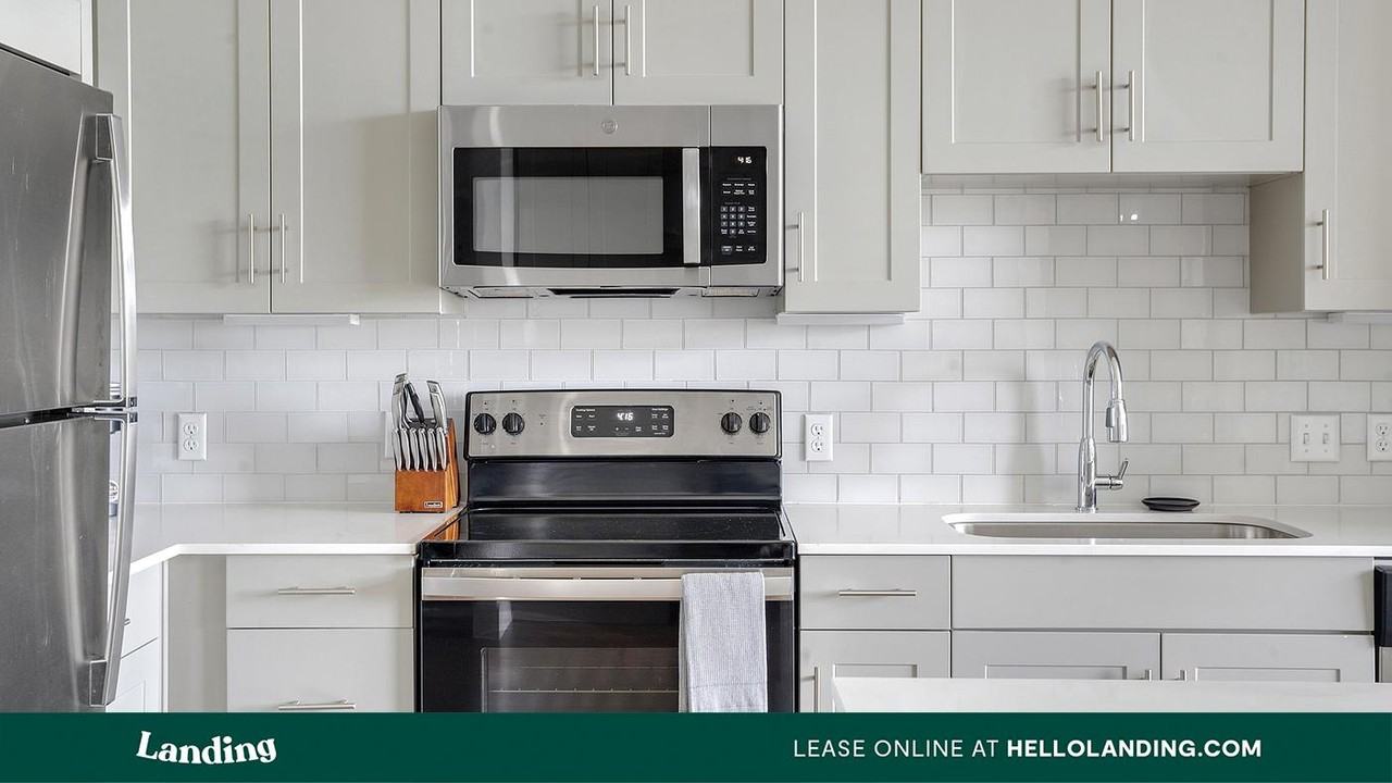 2511 Montopolis Drive - Photo 6 of 50