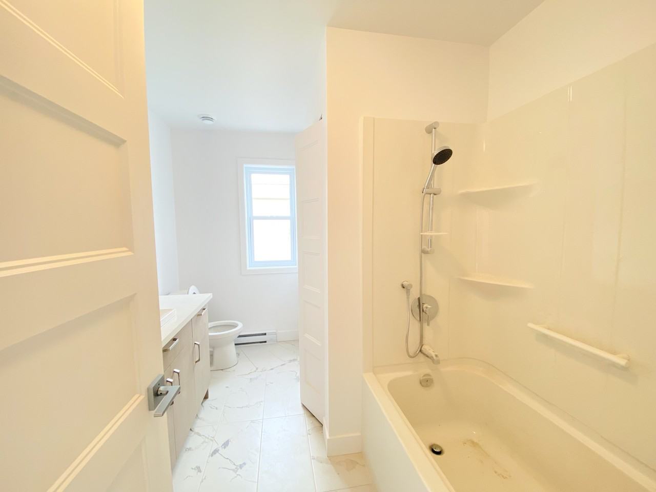 344 Rue Saint-Joseph - Photo 3 of 17