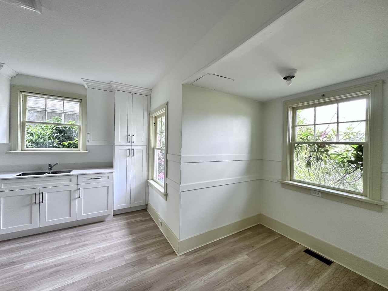 5030 Blenheim Street - Photo 4 of 18