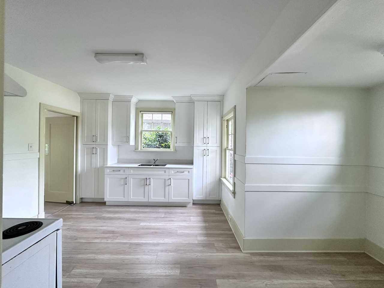 5030 Blenheim Street - Photo 5 of 18