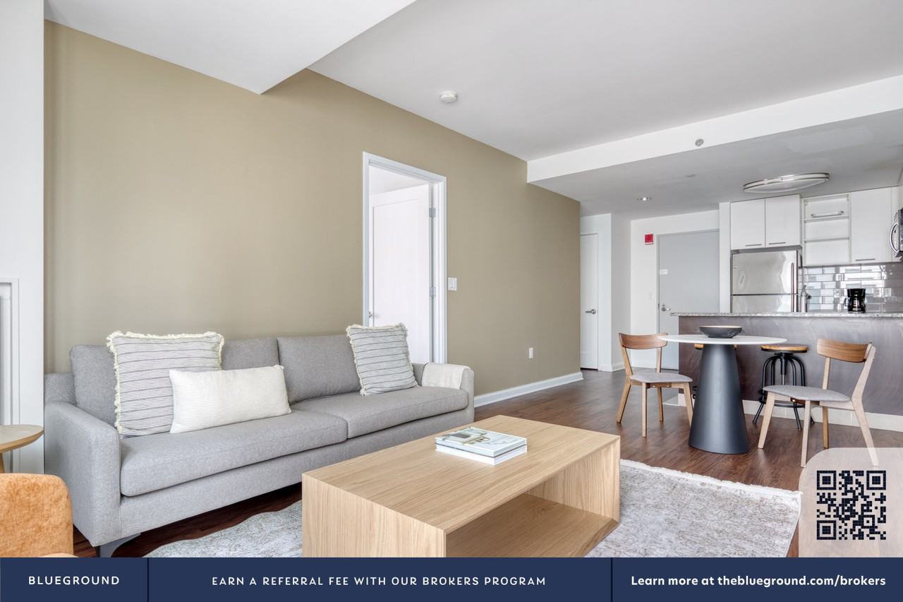 285 3rd St #838 - Photo 5 of 33