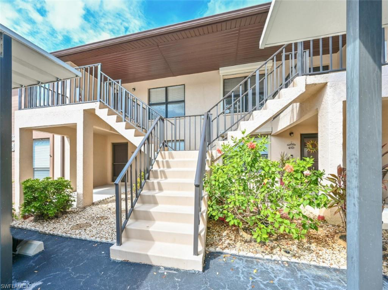 248 Pebble Beach Cir - Photo 2 of 17