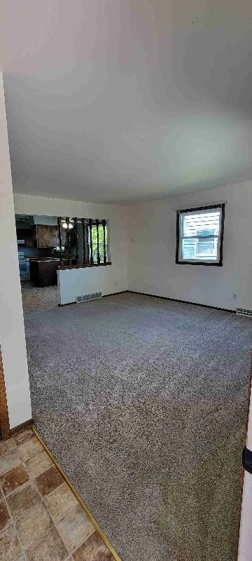 352 N Mill St - Photo 2 of 17