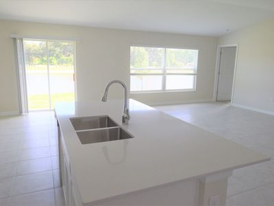 327 Macarthur St - Photo 3 of 15