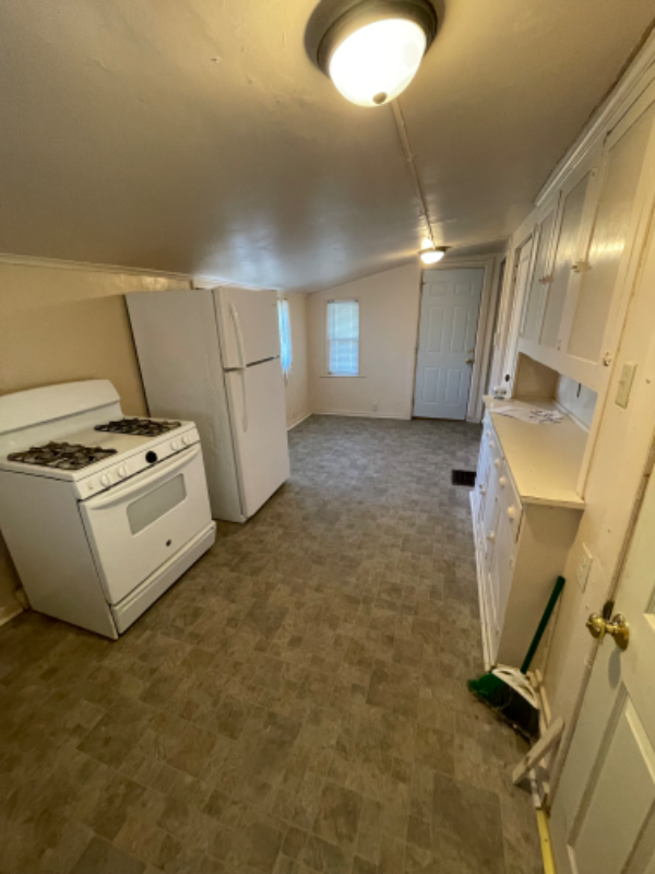 800 W Remington St #2UPPERUNIT - Photo 3 of 8