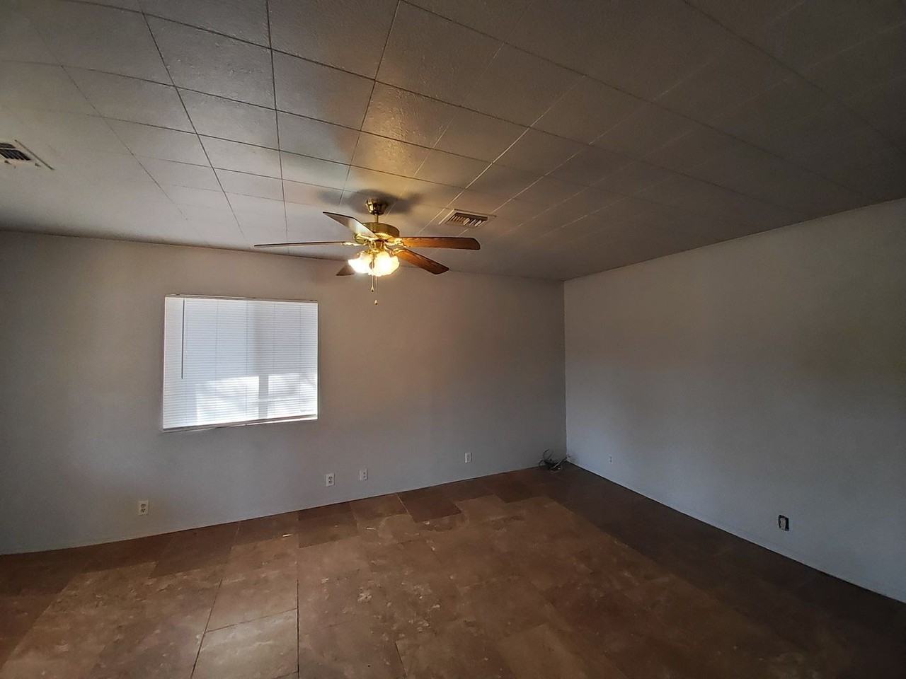 610 W Colt Cir - Photo 5 of 9