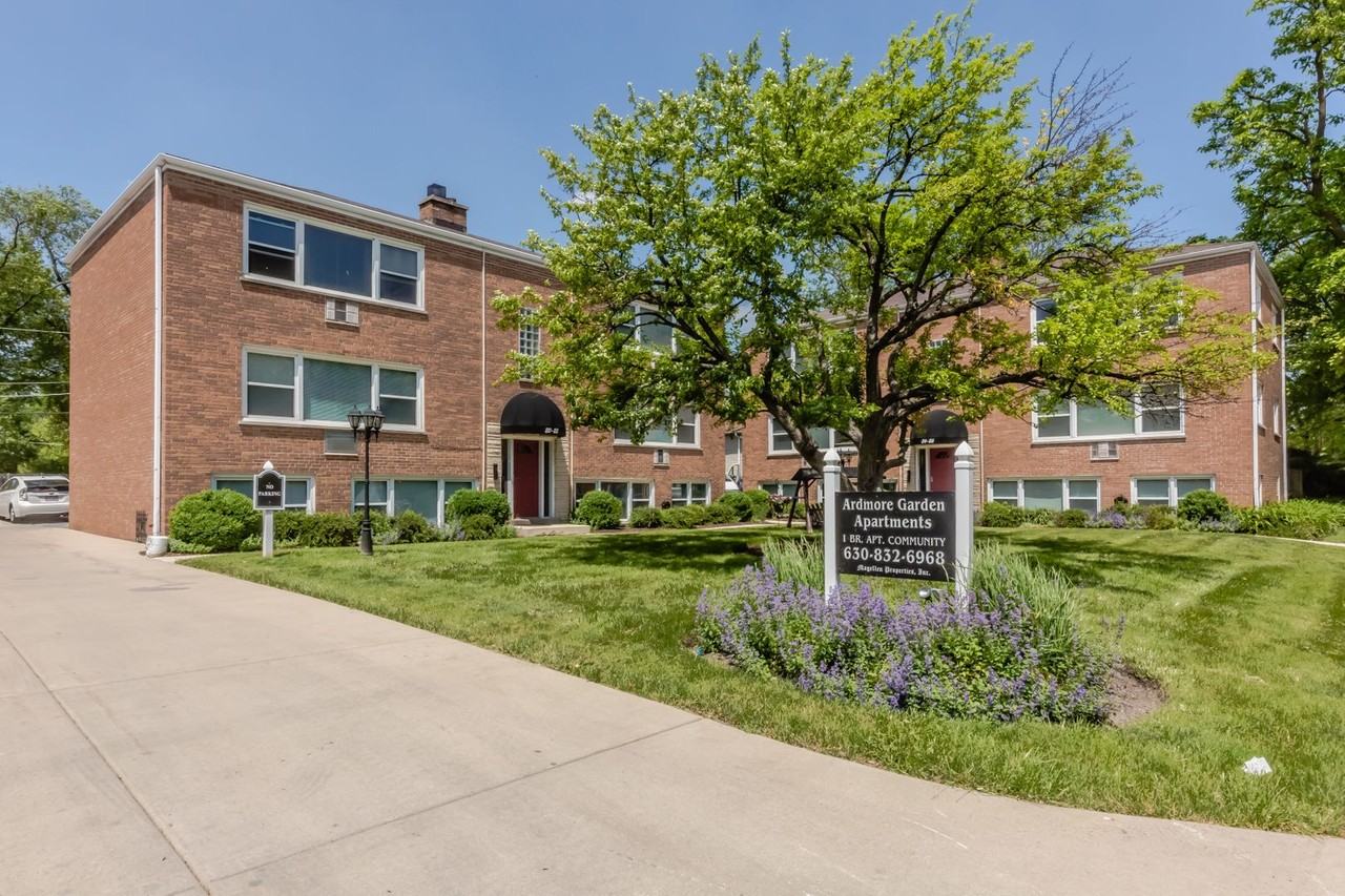 Ardmore Garden Apartments in Villa Park - Photo 4 of 23