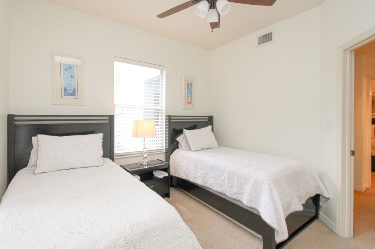 519 Roma Ct #3208 - Photo 5 of 50