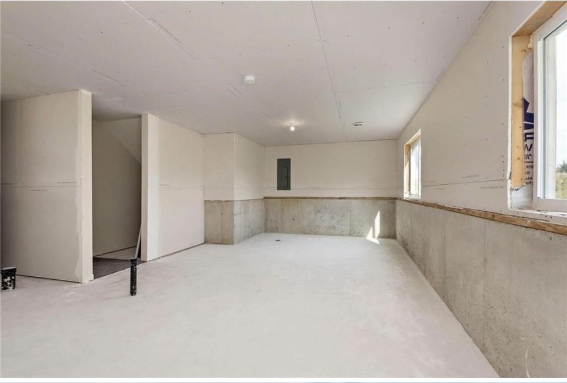 1409 Riverpointe Rd - Photo 2 of 11