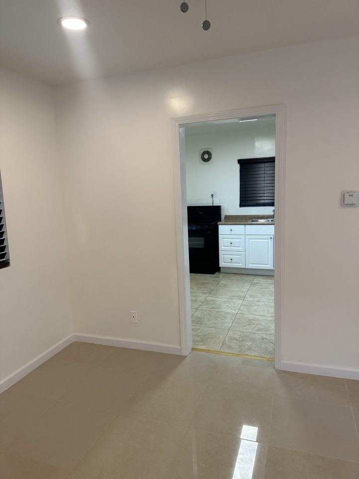 6570 Orange Ave #7 - Photo 2 of 12