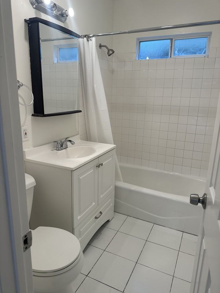 6570 Orange Ave #7 - Photo 5 of 12