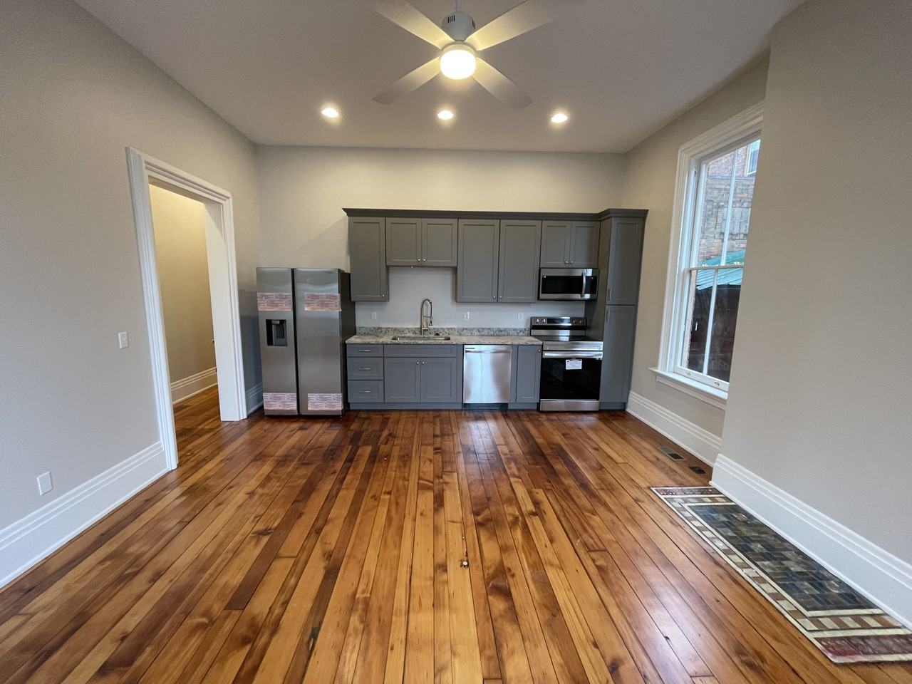 506 Washington Ave #1 - Photo 3 of 12