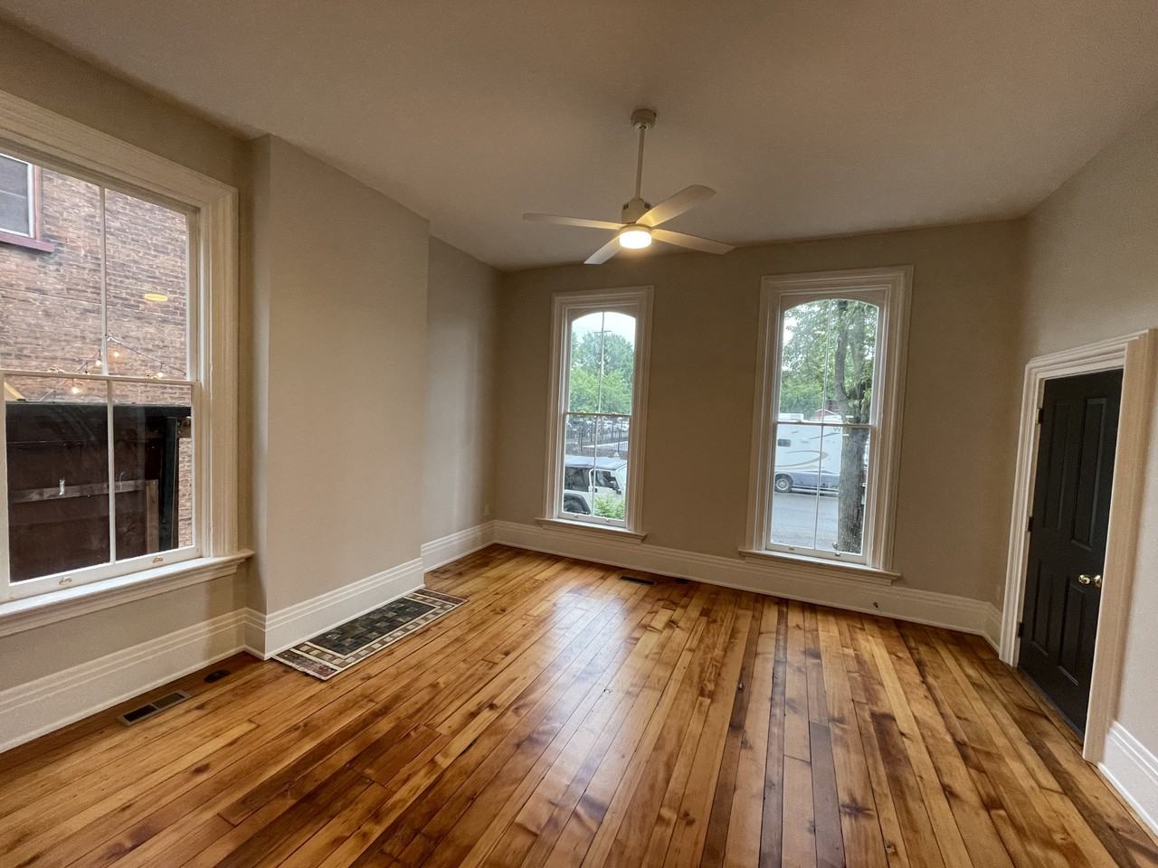 506 Washington Ave #1 - Photo 4 of 12