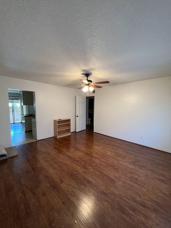 1614 12th St - Photo 7 of 25