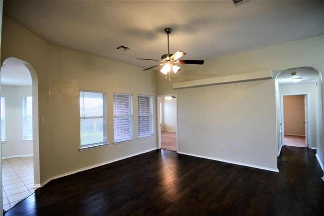 2909 Maria Dr - Photo 3 of 20