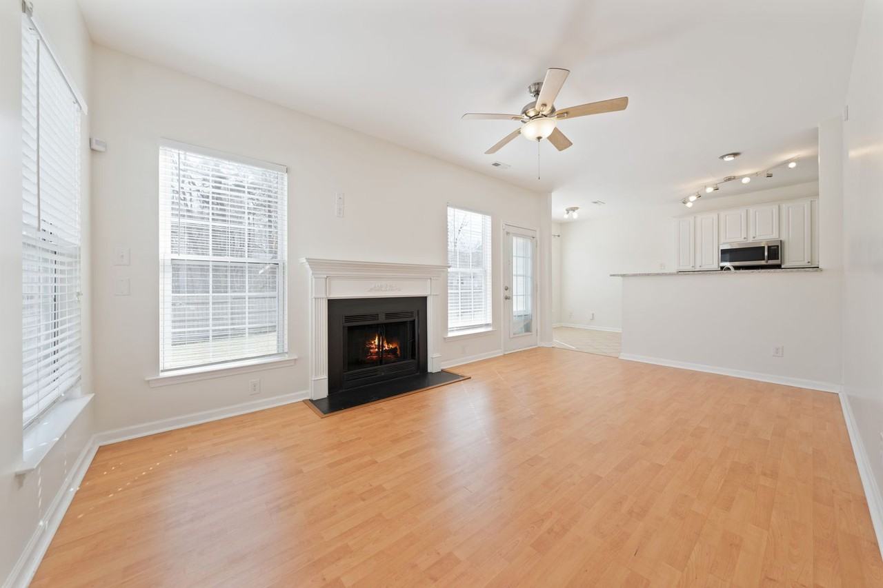 23 Keswick Ct - Photo 3 of 16