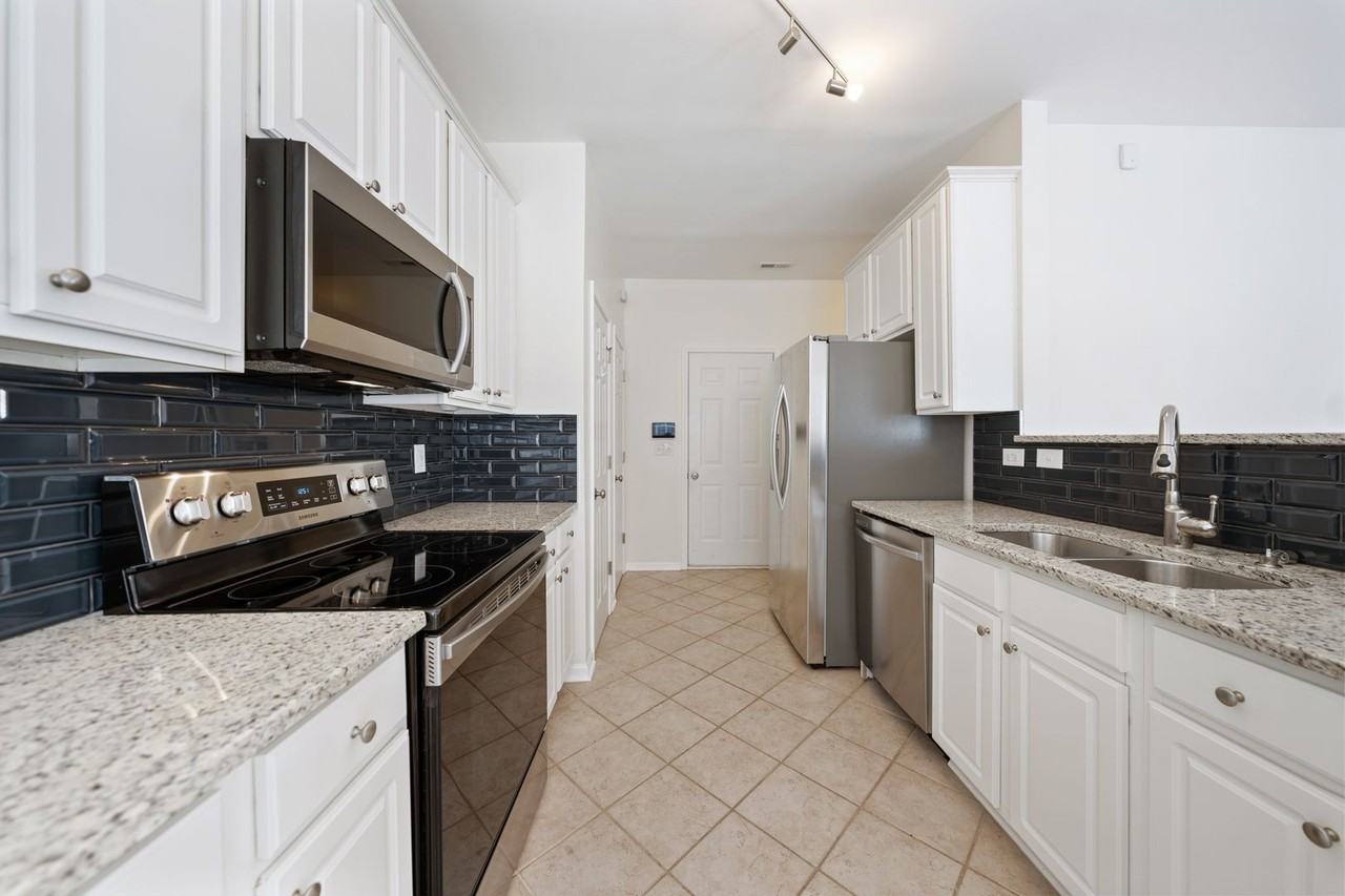 23 Keswick Ct - Photo 5 of 16