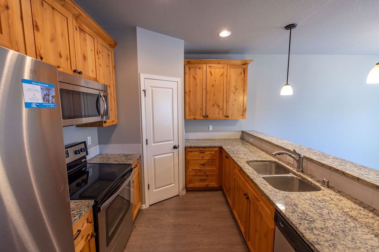 13704 Ne 64th Cir - Photo 6 of 18