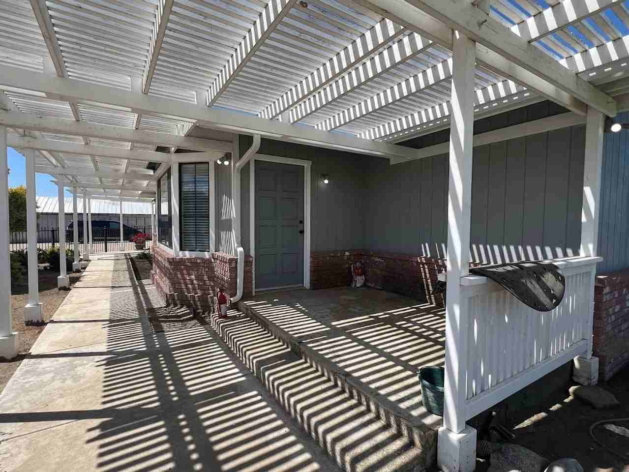 24309 Adams Ave - Photo 2 of 34