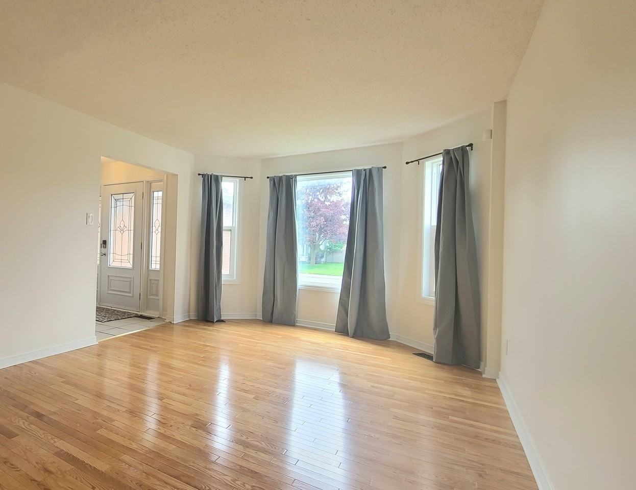 583 Merkley Drive - Photo 3 of 31