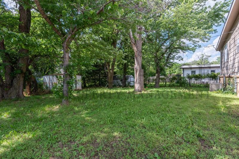 533 S Westview Dr - Photo 5 of 26