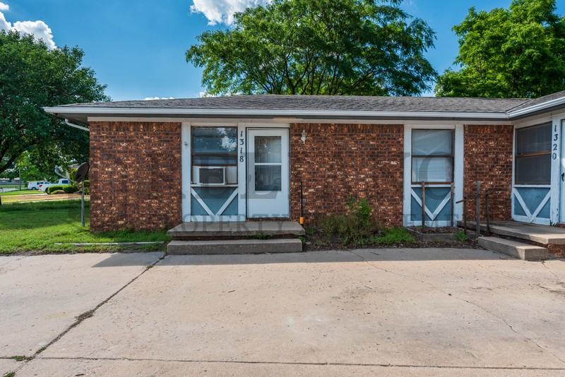 1318 E Peach Ave - Photo 2 of 16