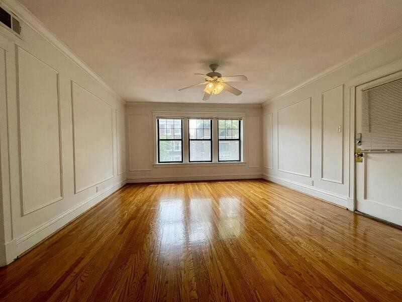 6323 S Rosebury Ave - Photo 3 of 29