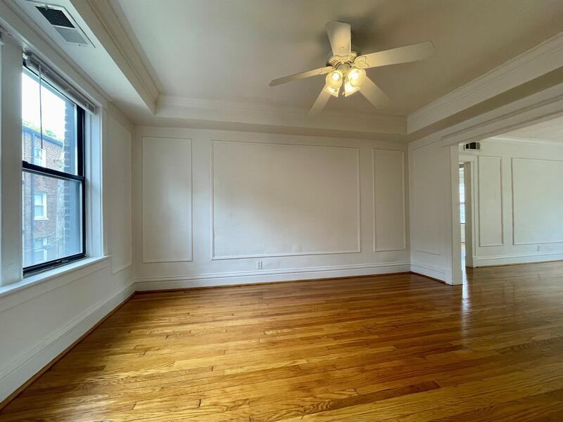 6323 S Rosebury Ave - Photo 5 of 29