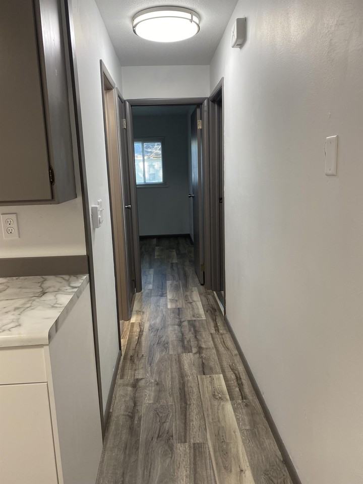 901 Walnut Ave - Photo 3 of 7