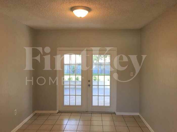 123 2nd Jpv St - Photo 3 of 8