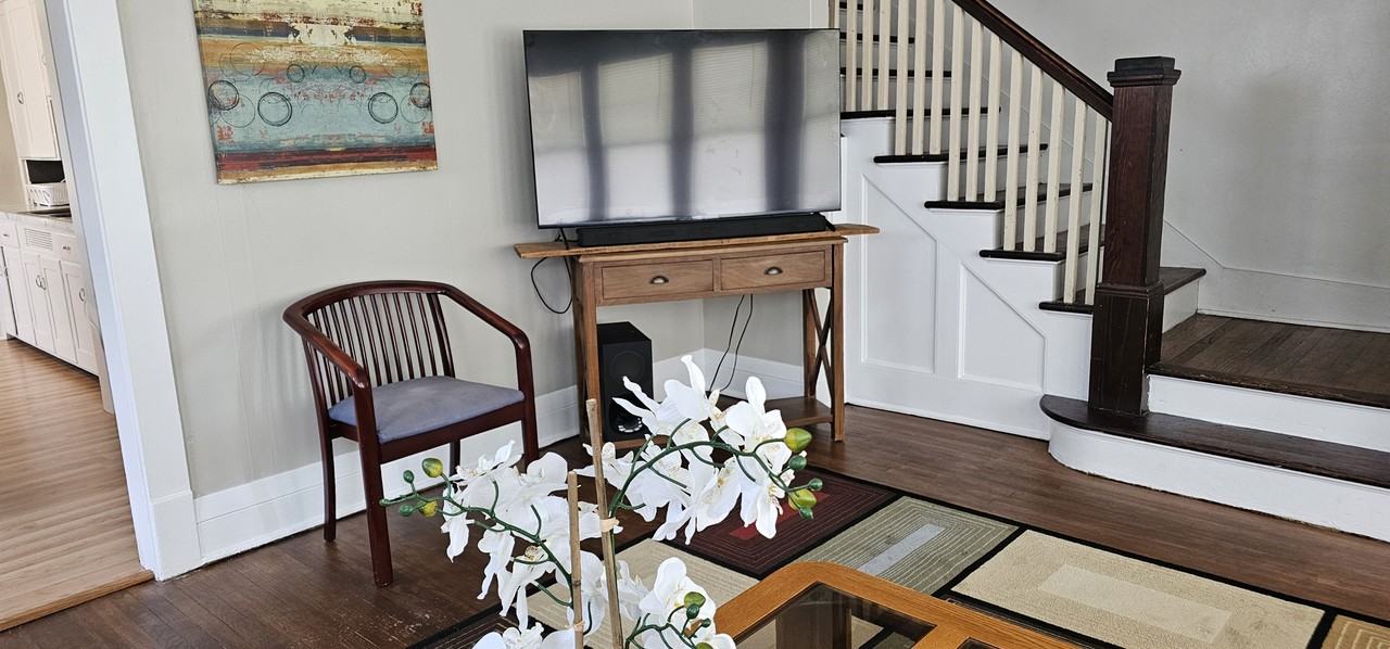 1206 Terrace St #1 - Photo 2 of 20