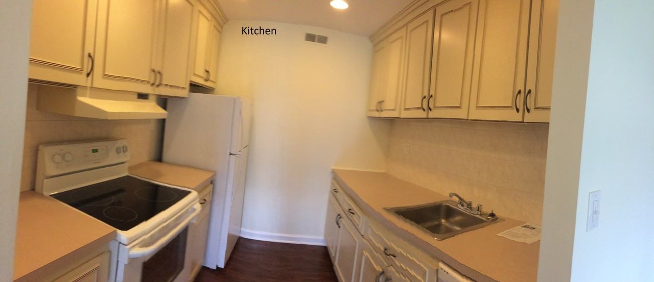 L6 Twin Rivers Dr N #L6 - Photo 5 of 11