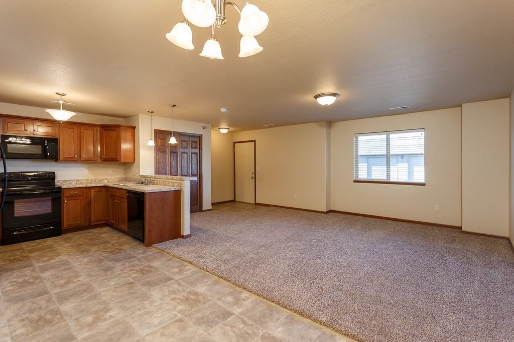 7243 Independence St #7 - Photo 4 of 11