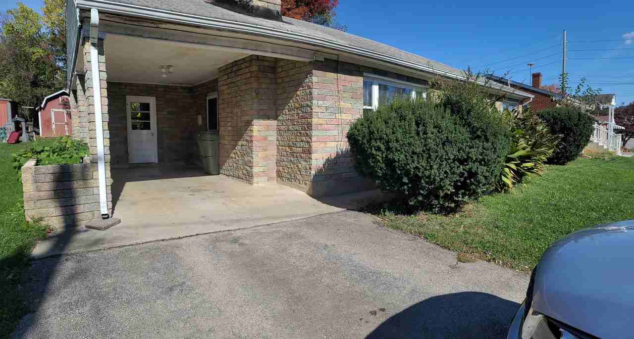 537 Hawthorn Rd #NA - Photo 3 of 50