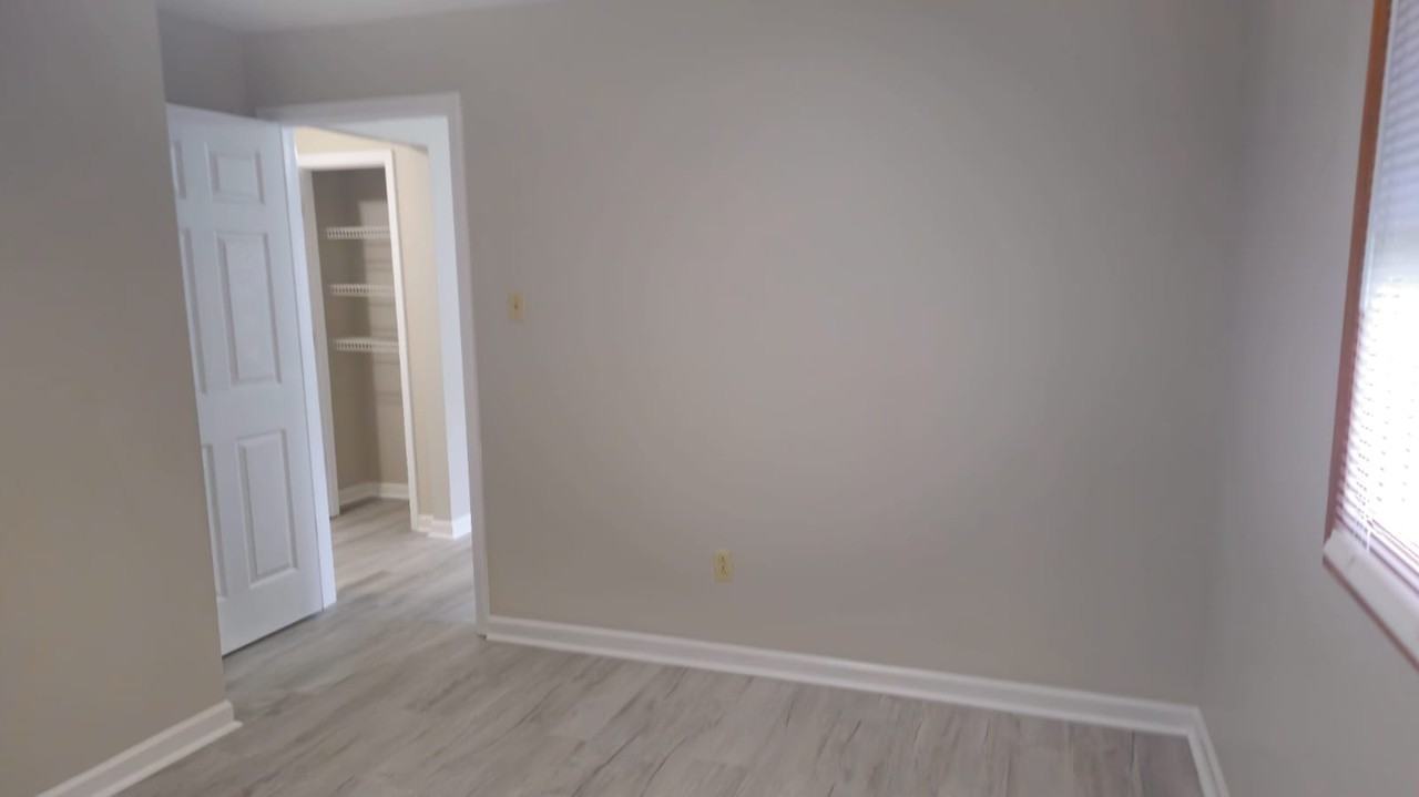 169 169 171 Hamilton Circle #171 - Photo 5 of 25