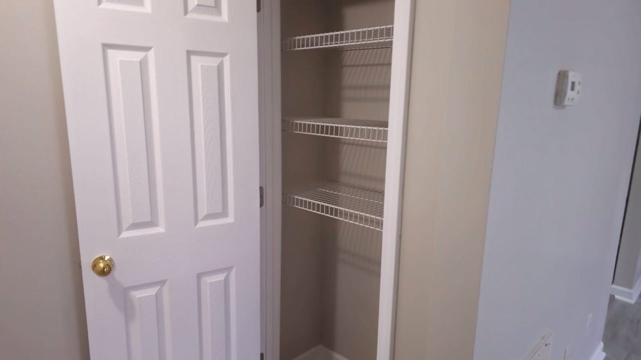 169 169 171 Hamilton Circle #171 - Photo 6 of 25