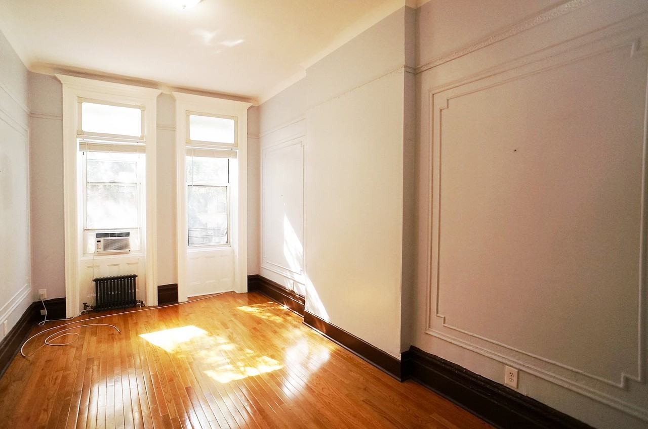 E 140th St & Willis Ave - Photo 2 of 8