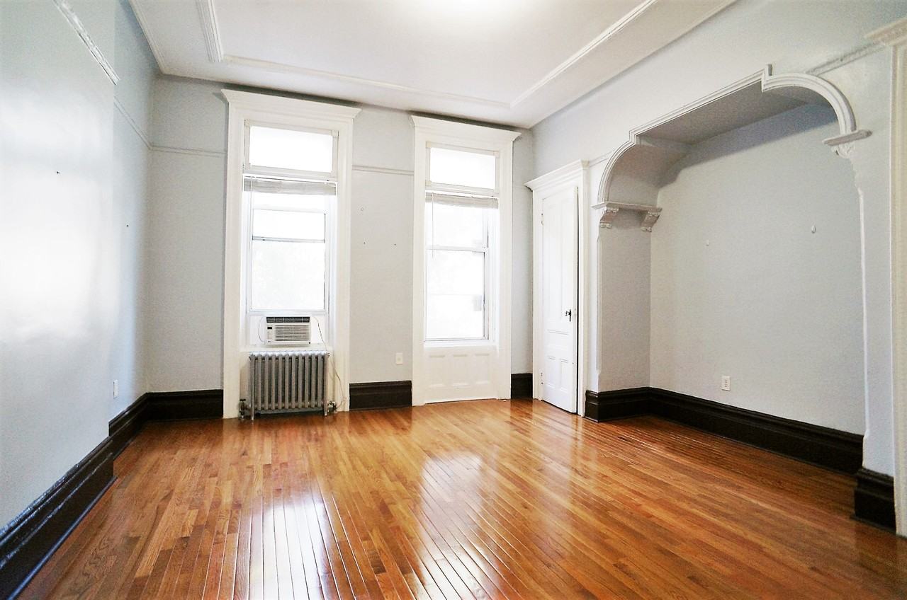 E 140th St & Willis Ave - Photo 3 of 8