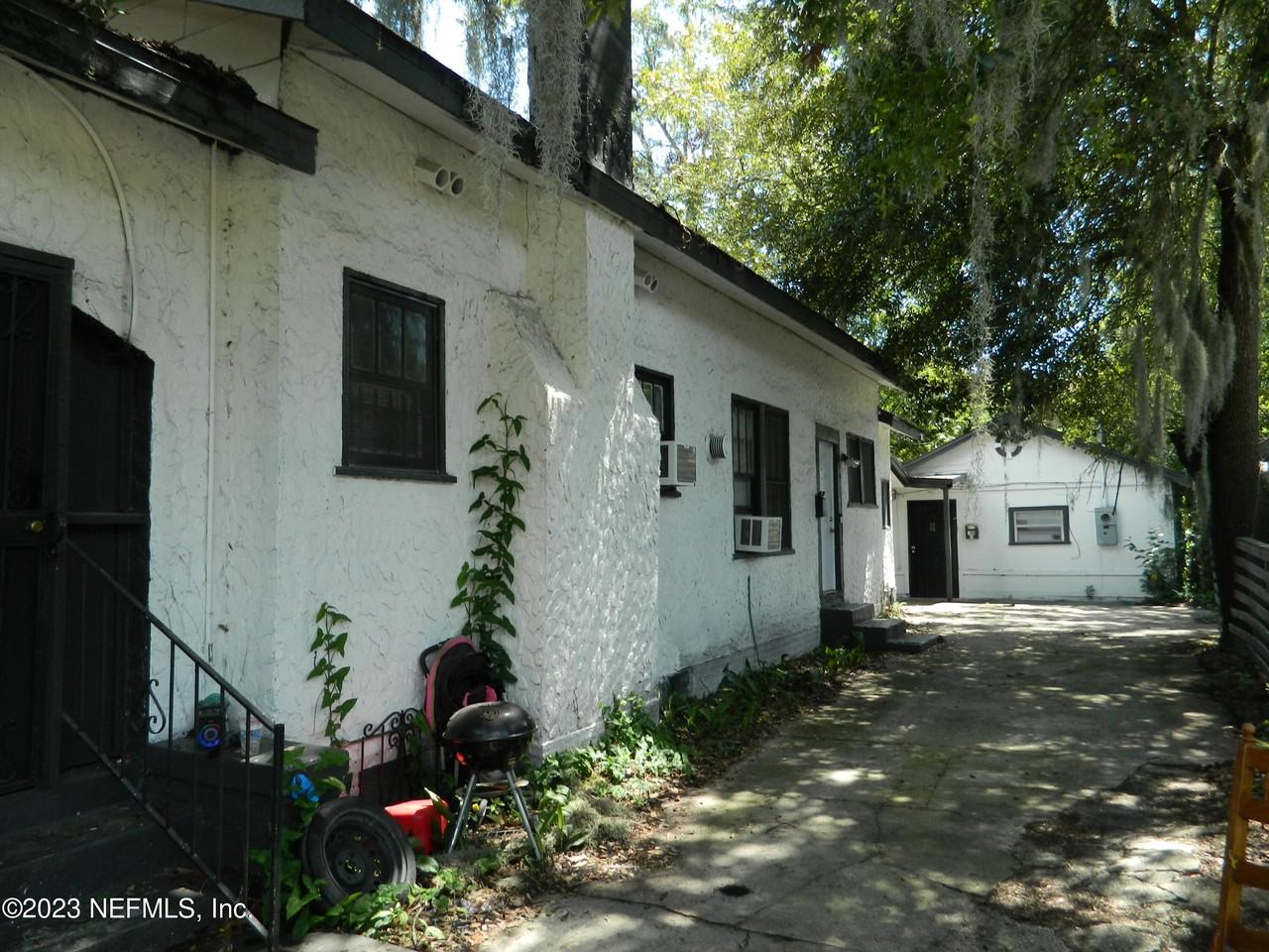 134 W 23rd St #2 - Photo 2 of 2