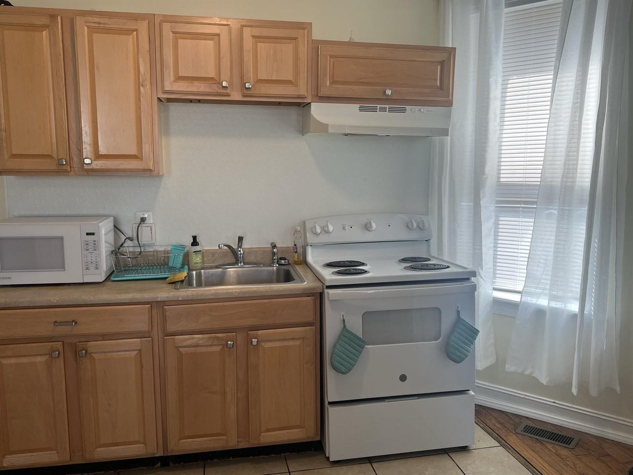 1833 Point Breeze Ave #2 - Photo 3 of 8